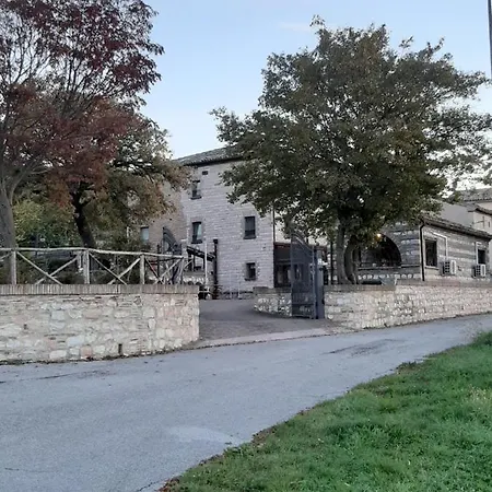 לינה וארוחת בוקר Monterosso 3*