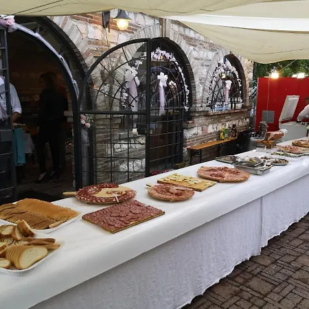 Monterosso Nocleg ze śniadaniem 3*